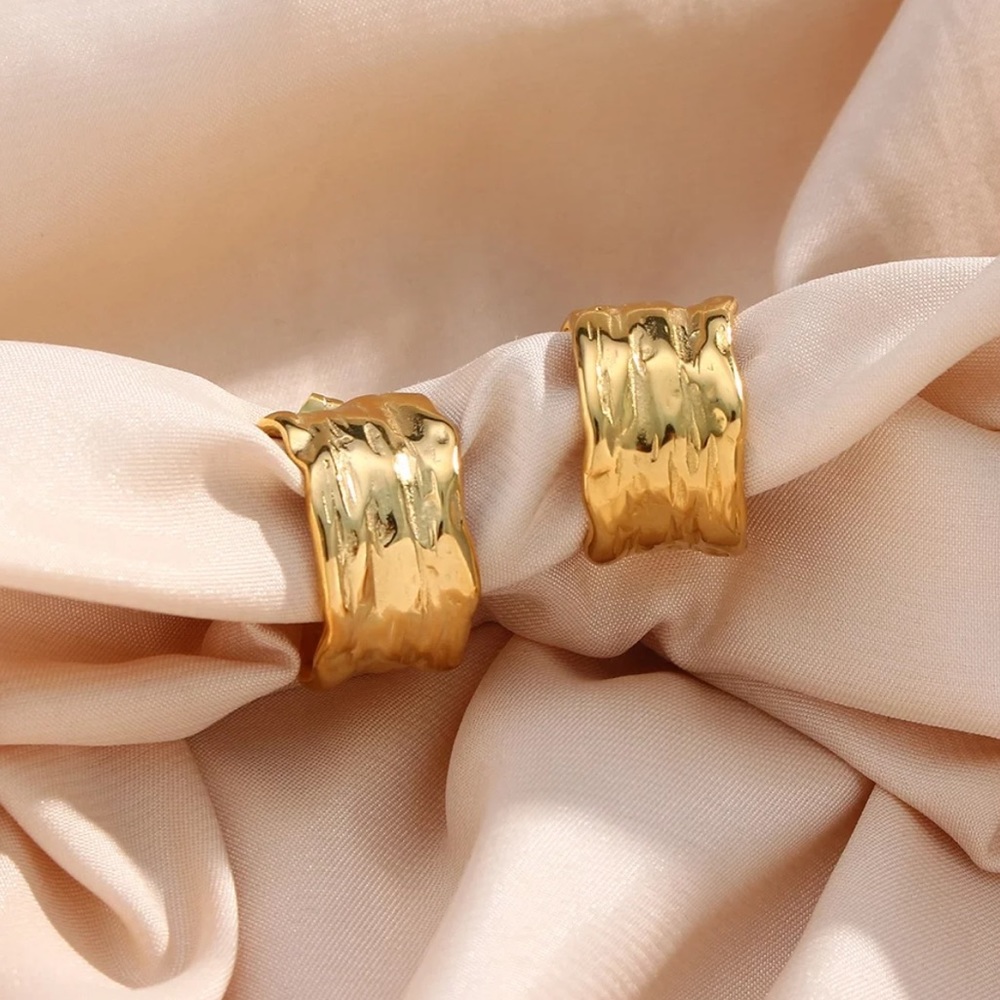 New Wide Hoop 18K  Gold Stud Earrings, wonderful Earrings, wow Earrings - Picture 6 of 8